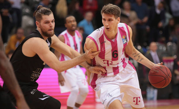 进攻都牵动 进攻都牵动