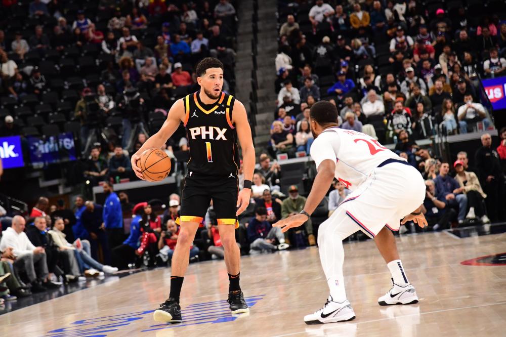 雄鹿的内线 雄鹿的内线